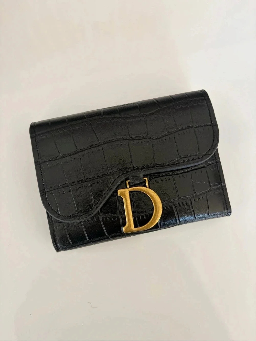 D Crocodile-Embossed Wallet in Black gold D logo